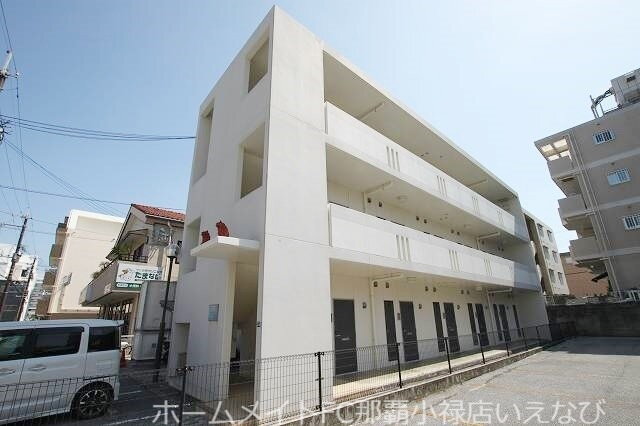 レオパレスファミリア5 おもろまち駅 1K 賃貸(賃貸マンション・アパート)