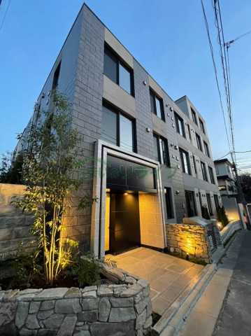 ラ・ペルラ下北沢