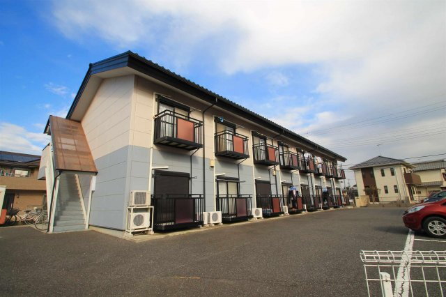 ヴィラフォレスト 日当たり良好！水色と白のツートンカラー★