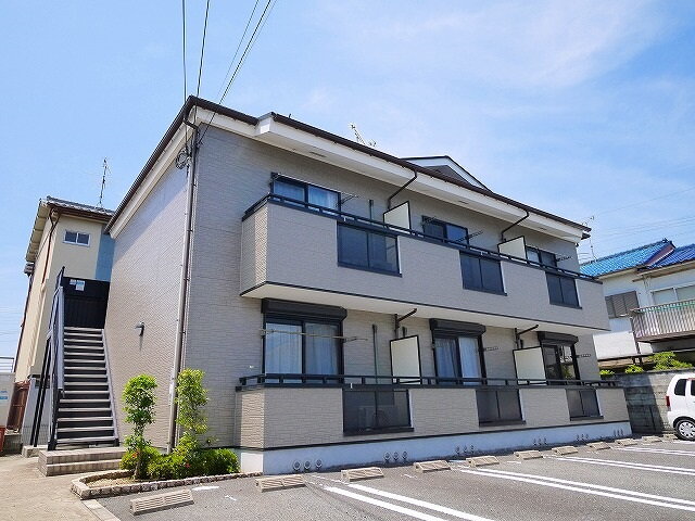 落ち着いた雰囲気の外観です