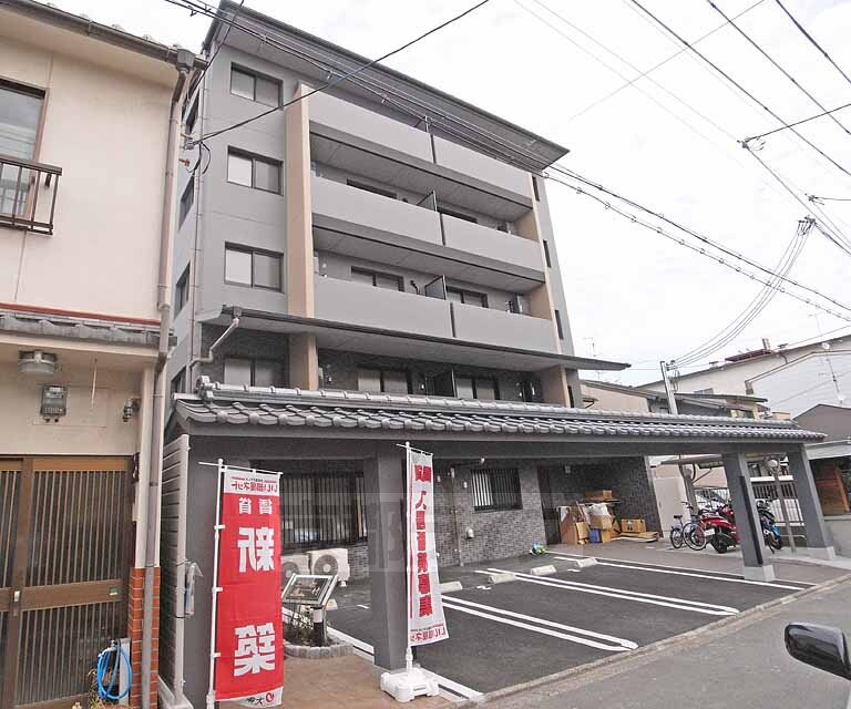 グラン佐竹 落ち着いた外観です。