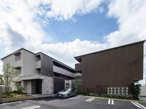 シャーメゾン小柳 積水ハウス施工・重量鉄骨造３階建て
