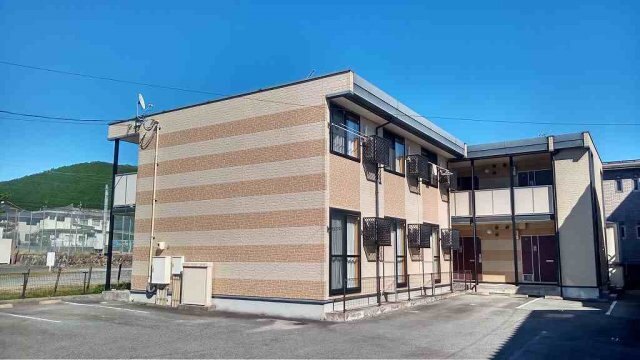 レオパレス比叡尾 外観です