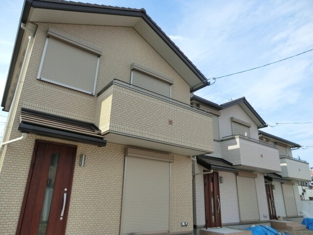 ＯＡＫ　ＷＡＶＥ 駐車場２台付き！