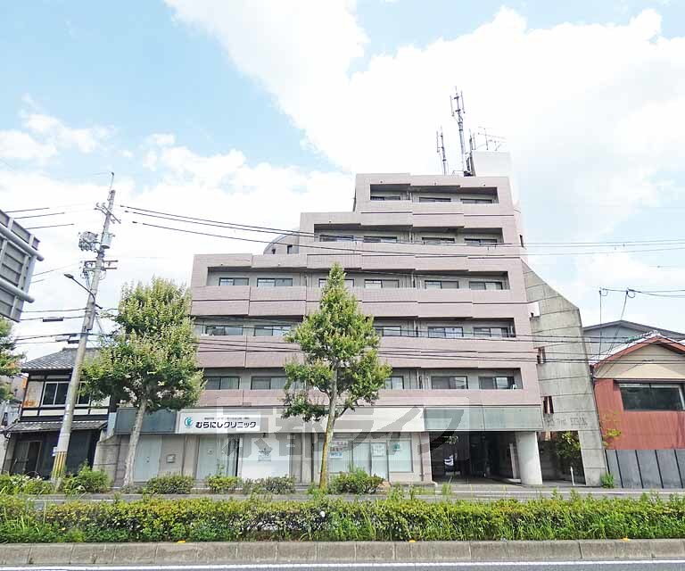 リアライズ金閣寺 建物外観です。