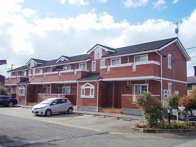 シャイニー・ドゥェル 秋田駅 2K 賃貸(賃貸マンション・アパート)