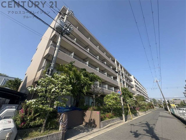 レジェンダリー武庫川 オートロック・防犯カメラ付きで安心です！