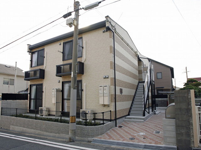 レオパレス歌敷山