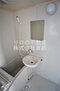 野川ヴィレッジ　Ｂ棟 機能的で清潔感のある洗面所と一体型のバスルームです