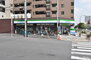 ドゥーエ横浜駅前 ファミリーマート横浜反町一丁目店（コンビニ）まで606m