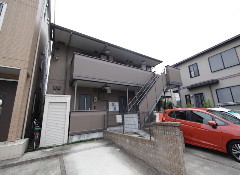 パインパーク白金 外観　敷地内平面駐車場