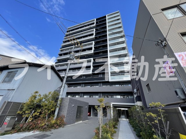 アドバンス大阪バレンシア 外観は落ち着いています