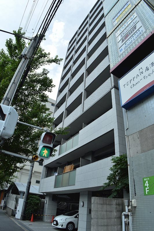 エスリード西大路駅前