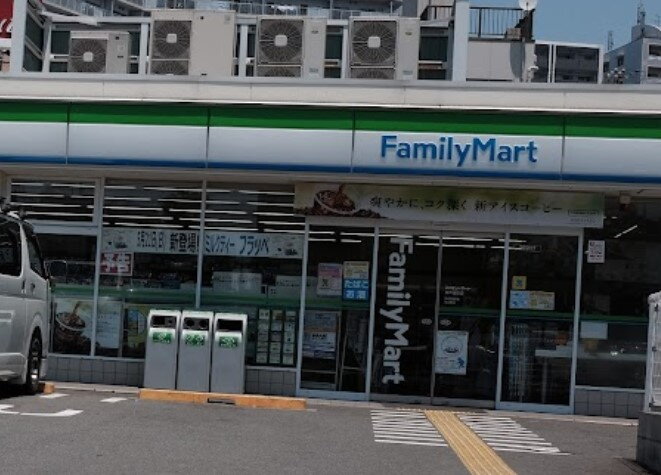 ソルテラス神戸ハーバーランドＡＲＣＯ ファミリーマート 神戸湊町店（コンビニ）まで164m