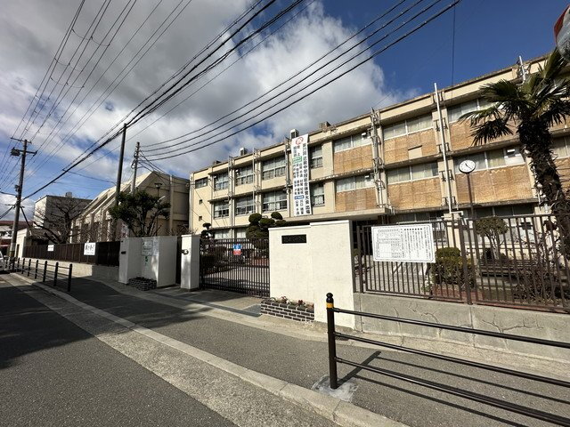 プレサンスＯＳＡＫＡ姫里ヴィオン 大阪市立西淀中学校（中学校）まで1622m