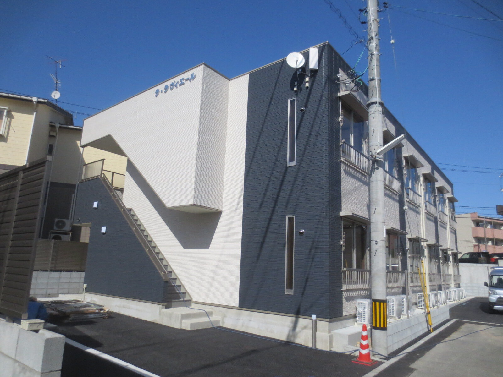 ラ・ラヴィエール 【鳥大生におすすめ！】２０２２年築オール電化アパート