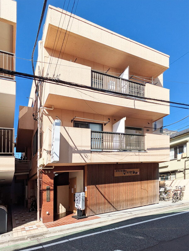 エルマンション Ｂ棟の外観です。