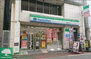 パークアクシス神田レジデンス ファミリーマート神田駅北店（コンビニ）まで370m