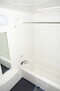 シュロスさいたま新都心 白を基調としたバスルームは浴室乾燥機能付き！