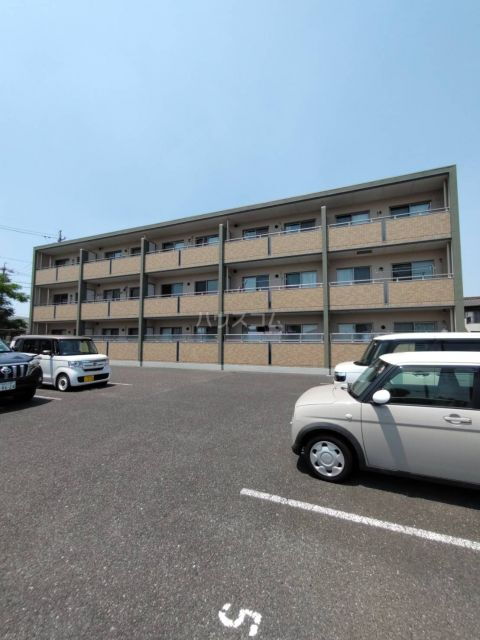 クリスタルスクエア