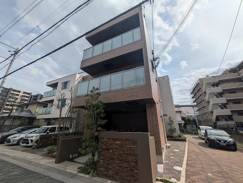 ＡＬＶＥＲＤＥ　ＮＩＳＨＩＫＩＴＡ