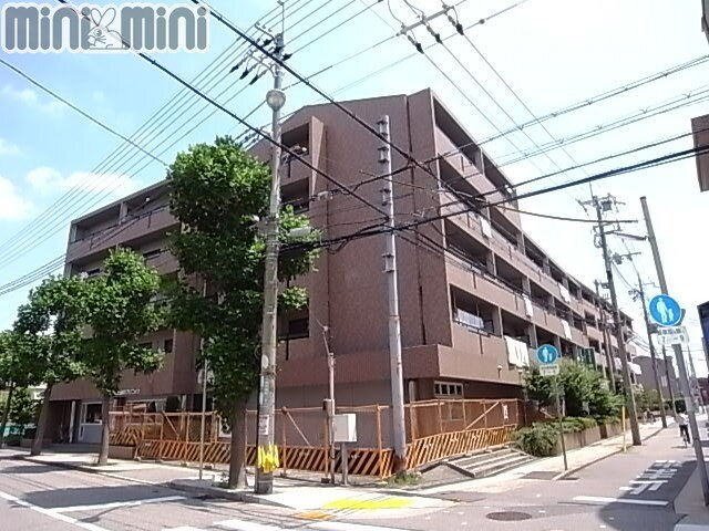 ファミリアル門戸