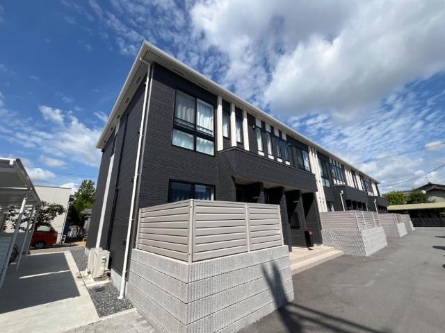 シャイン・パレス 外観写真（昼）