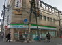 第５熊谷ビル ファミリーマート春日部駅西口店（コンビニ）まで300m