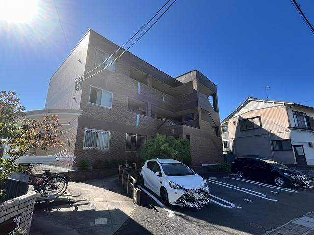 ｃｏｕｒａｇｅ オートロック完備のマンションです