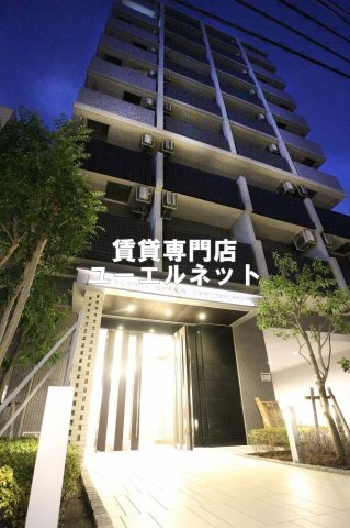 エスリード　江坂垂水町 シンプルで洗練されたデザインが毎日の暮らしに心地よさをプラス
