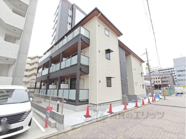 シエーナ川西中央３