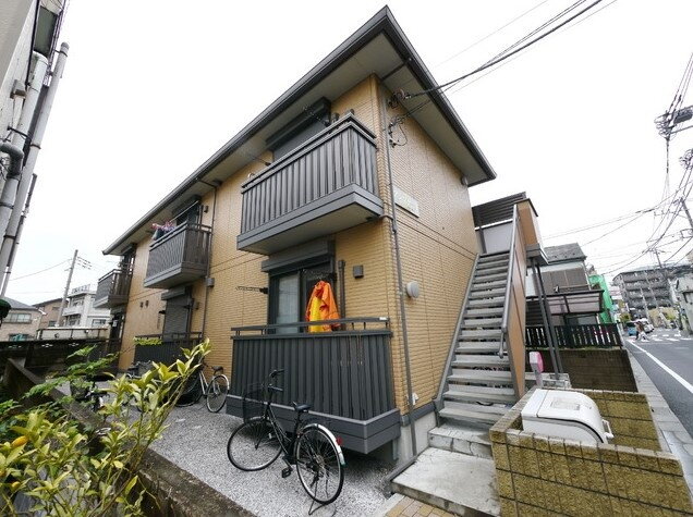アンフラーゼ