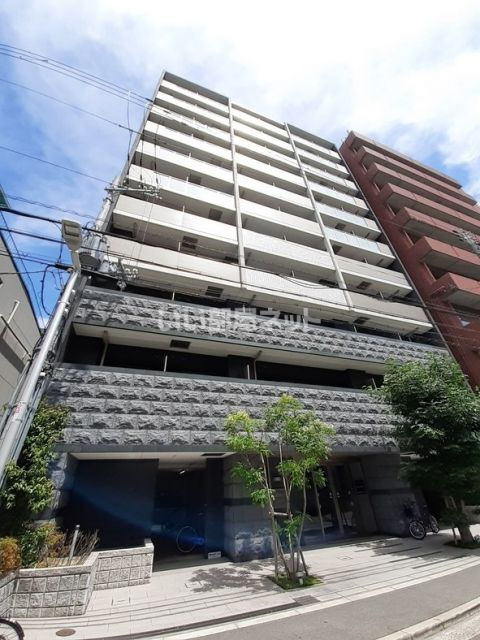 プレサンス南森町駅前
