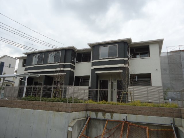 Ｍａｉｓｏｎ　ｄｅ　Ｃｈａｔ　ｂｌａｎｃ 外観写真（昼）