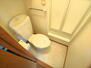 レオパレス上野芝 明るく清潔感のあるトイレ