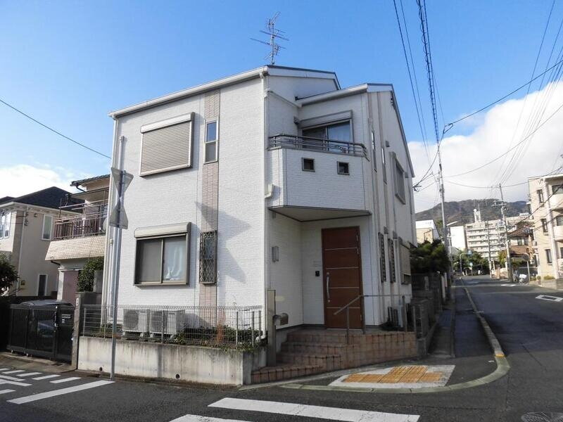 ディアコート御影 綺麗な外観ですね