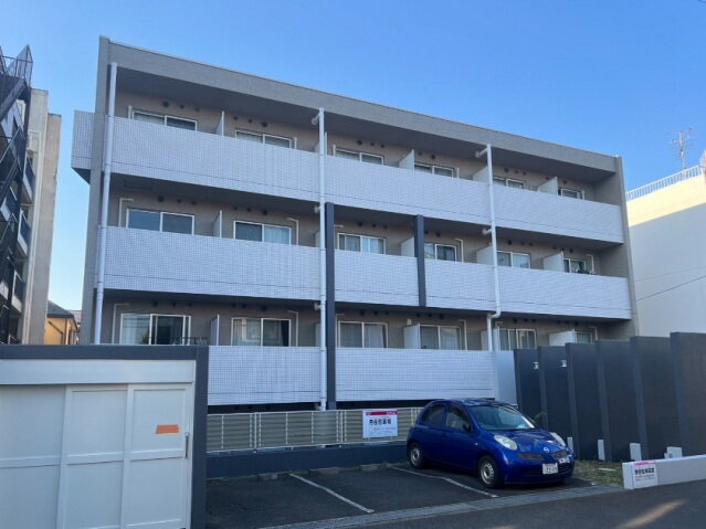 クリスタルパレス鬼高 建物外観