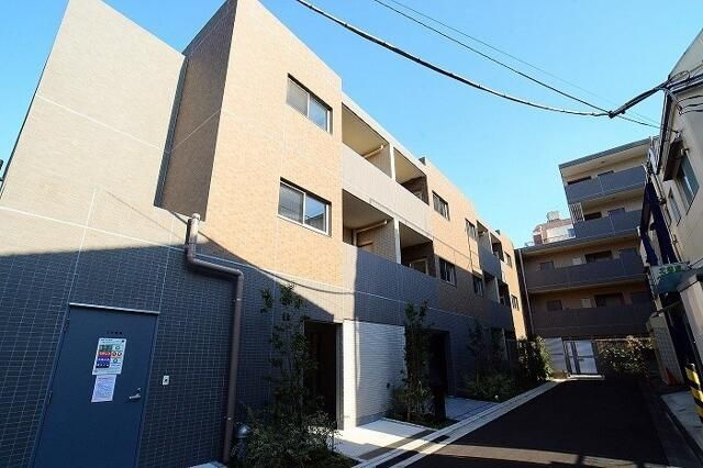 グランドコンシェルジュ千駄ヶ谷 外観もきれいです