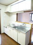 コヤハイツ２丁目　Ｂ１号室 流し台や調理スペースも通常アパートよりも広々タイプ