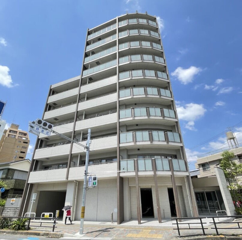 ファミール熱田