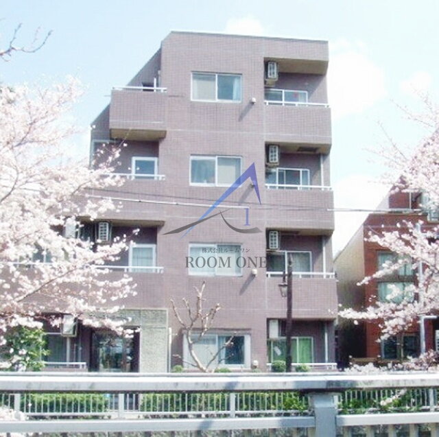 ファーストコート新宿 外観です。