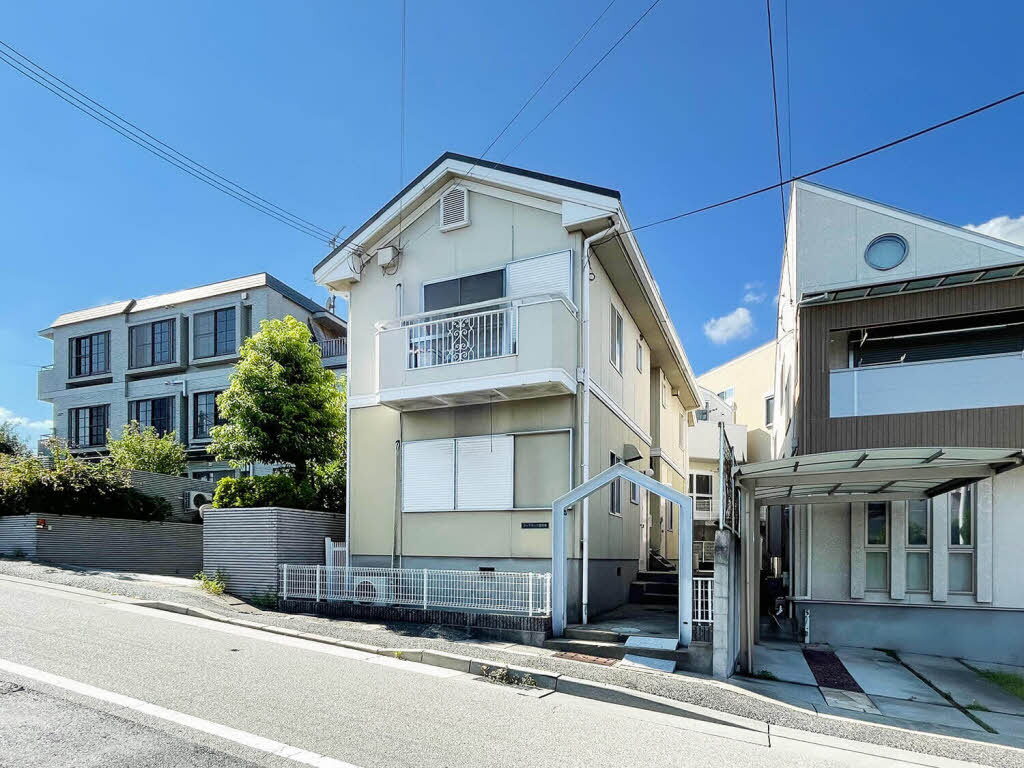 フレグランス西岡本