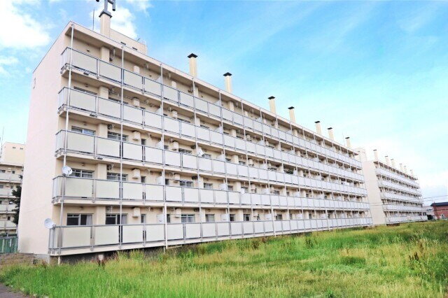 ビレッジハウス新川６号棟 外観写真でございます！