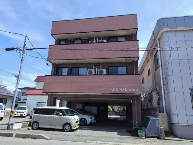 ラーク中町