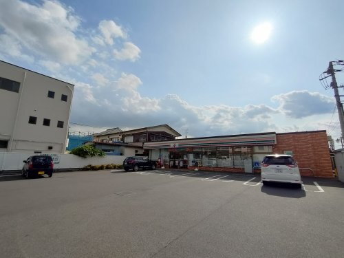 グランソフィア・アンパーロ セブンイレブン　岩槻諏訪店（コンビニ）まで1112m