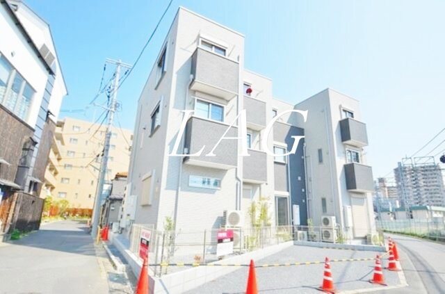 レベアス北千住 外観です。