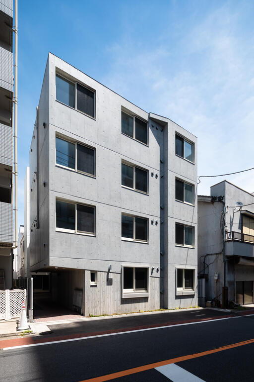 スペックレジデンス大井５ RC打ち放しの外観