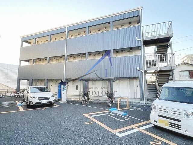 プリズム７番館 外観です。