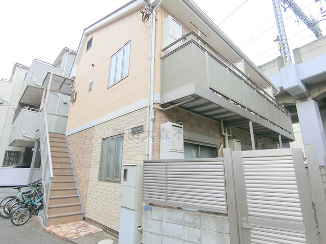 ライフ大勝ＩＩＩ 2011年1月築　木造地上2階建て総戸数6戸　　東京都大田区