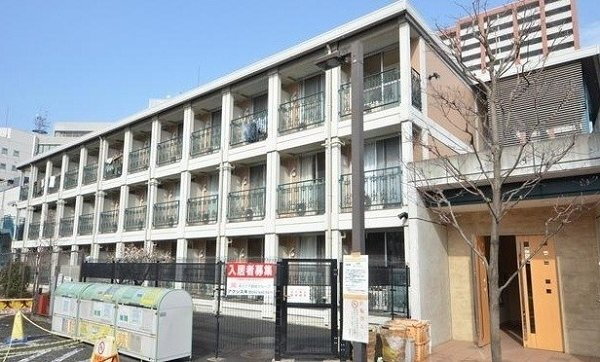 インターネット無料の駅近オートロックマンションです。